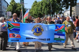 Hamburg Parade with around 25000 Lions