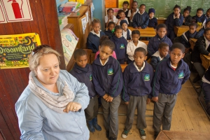 Donation of running shoes to learners at the Voor-Groenberg Primary School