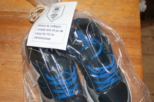 Donation of running shoes to learners at the Voor-Groenberg Primary School